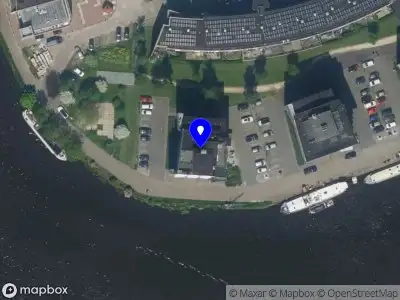 Brandweer met grote spoed naar de Scherm in Wormer vanwege reanimatie