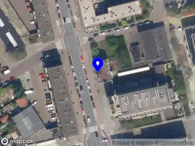 Ambulance met gepaste spoed naar de Burgemeester Baumannlaan in Rotterdam