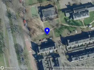 112 melding Brandweer met grote spoed naar de Elzenstraat in 's-Hertogenbosch vanwege voertuigbrand