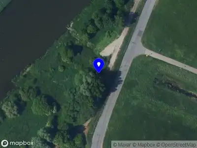 Brandweer met grote spoed naar de Zeuslaan in Lelystad vanwege voertuigen te water