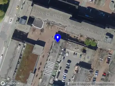 Ambulance met gepaste spoed naar de In de Fuik in Hoogvliet Rotterdam