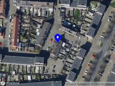 Ambulance met grote spoed naar de Waterman in Hellevoetsluis