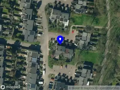 Brandweer met grote spoed naar de Gorredijkhof in Arnhem vanwege waarnemen gaslucht