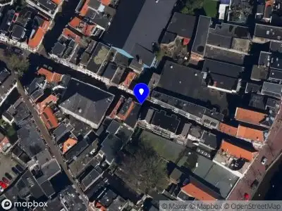 Brandweer met grote spoed naar de Sacramentsstraat in Leeuwarden vanwege stankoverlast