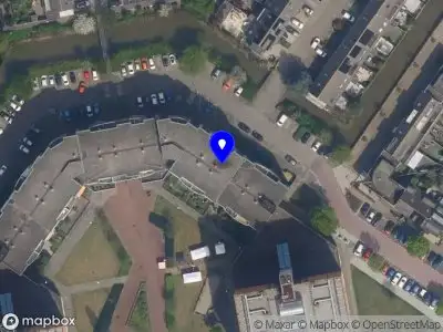 Ambulance met gepaste spoed naar de Johan Jongkindrade in Capelle aan den IJssel