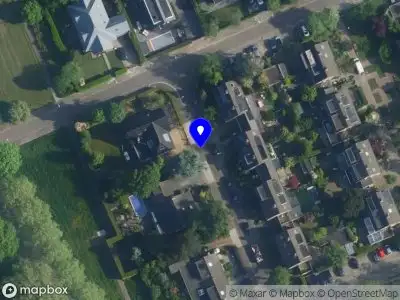 Ambulance met grote spoed naar de Eelderstraat in Badhoevedorp