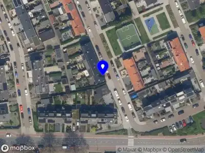 Ambulance met gepaste spoed naar de Gerard Doustraat in Capelle aan den IJssel