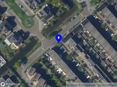 Ambulance met grote spoed naar de Bergeendsingel in 's-Gravenhage