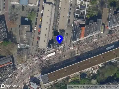 Ambulance met grote spoed naar de Nieuwe Binnenweg in Rotterdam