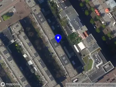 Ambulance met gepaste spoed naar de Stationsplein in 's-Gravenhage