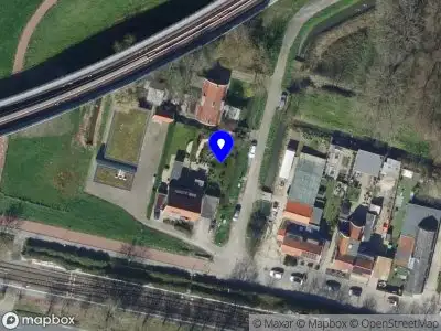 Politie naar de Hoogvlietsekerkweg in Hoogvliet Rotterdam vanwege dier(en) in nood