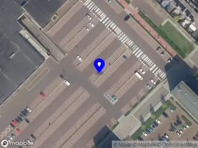 Ambulance met grote spoed naar de De Vloot in Maassluis