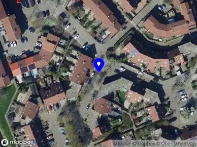 Ambulance met grote spoed naar de Patrijshoek in Spijkenisse