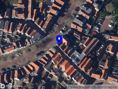 112 melding Brandweer met grote spoed naar de Kruisstraat in Harlingen vanwege waarnemen gaslucht