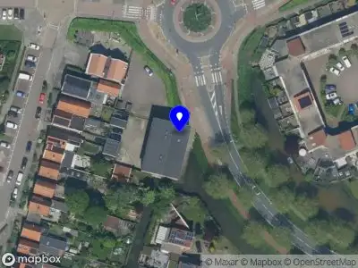 Ambulance met grote spoed naar de Rouenweg in Wormer