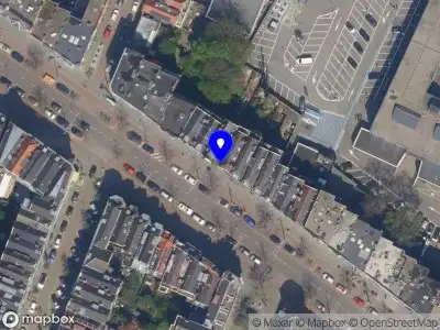 Traumahelikopter met grote spoed naar de Oudedijk in Rotterdam