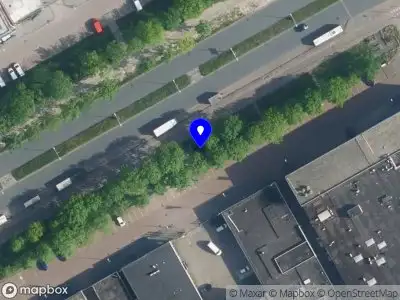 Brandweer met grote spoed naar de Van der Madeweg in Amsterdam-Duivendrecht vanwege voertuigbrand