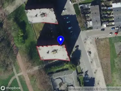 Ambulance met gepaste spoed naar de Wijnruitstraat in Hoogvliet Rotterdam