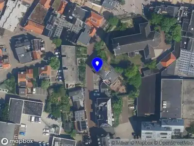 Ambulance met grote spoed naar de Poststraat in Zandvoort