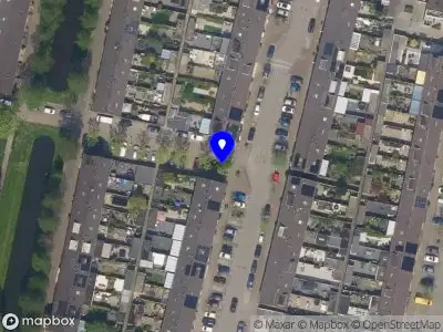 Ambulance met gepaste spoed naar de Tongelaarweg in Rotterdam