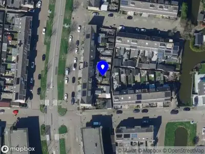 Brandweer met grote spoed naar de Lizzy Ansinghstraat in Spijkenisse vanwege afhijsen patient