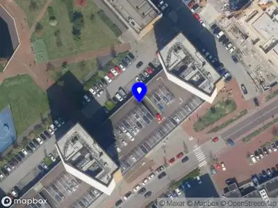 Ambulance met gepaste spoed naar de Buizerdhof in Capelle aan den IJssel