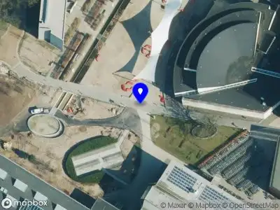 112 melding Brandweer met gepaste spoed naar de Hallenweg in Enschede