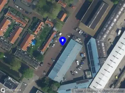 Ambulance met grote spoed naar de Zesde Vogelstraat in Amsterdam