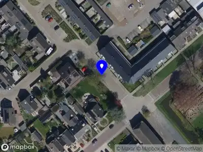 Brandweer met grote spoed naar de Parelstraat in Fijnaart vanwege afhijsen patient