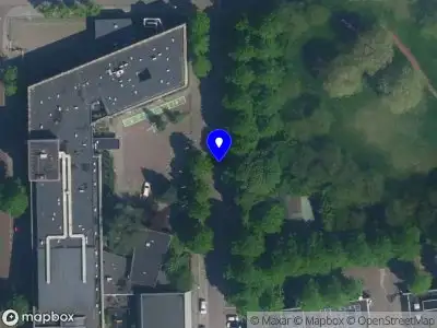 Politie met grote spoed naar de Admiraal Helfrichstraat in Amsterdam vanwege ongeval met letsel