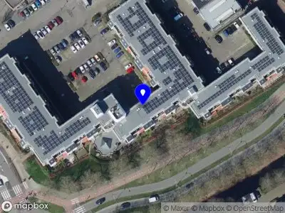 Ambulance met grote spoed naar de Wetering in Hellevoetsluis