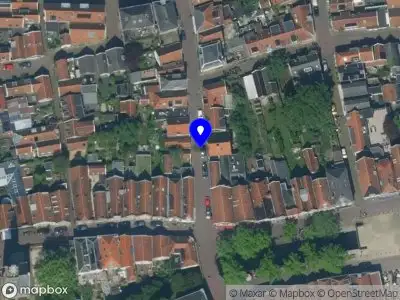 Brandweer met gepaste spoed naar de Prinsenstraat in Edam vanwege waarnemen gaslucht
