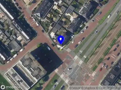 Ambulance met gepaste spoed naar de Willem van Nieuwenhuizenlaan in 's-Gravenhage