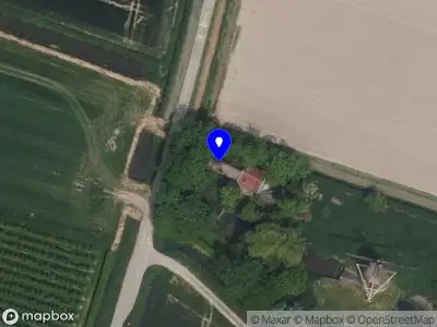 Brandweer met grote spoed naar de Hellegatsweg in Hank vanwege gebouwbrand