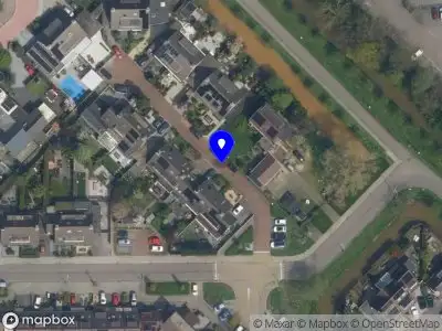 Ambulance met grote spoed naar de Heelkruid in Nieuwerkerk aan den IJssel