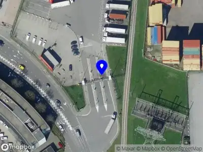 Ambulance met grote spoed naar de Antonie Bodaanweg in Rotterdam