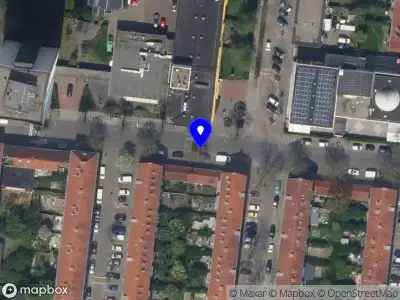 Ambulance met gepaste spoed naar de Gruttostraat in Rotterdam