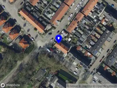 Ambulance met gepaste spoed naar de W.B. van der Veldenstraat in Alblasserdam