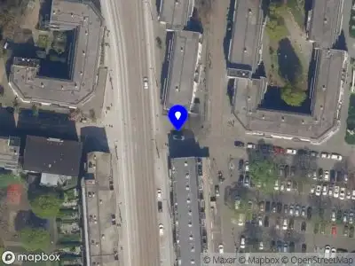 Ambulance met grote spoed naar de Jonker Fransstraat in Rotterdam