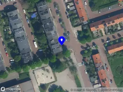 Ambulance met grote spoed naar de Buziaustraat in Amsterdam