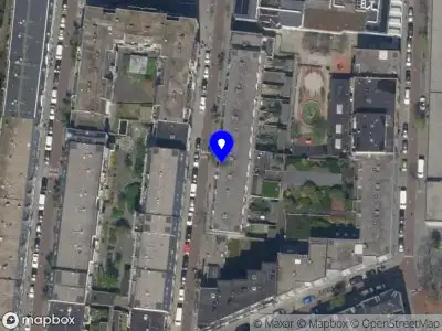 Ambulance met grote spoed naar de Adrianastraat in Rotterdam