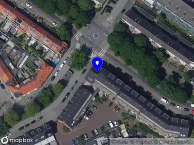 Ambulance met grote spoed naar de Brouwersdijk in Dordrecht