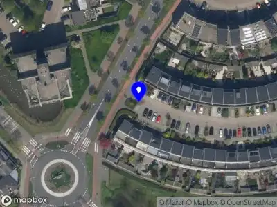 Ambulance met grote spoed naar de Diabellistraat in Capelle aan den IJssel