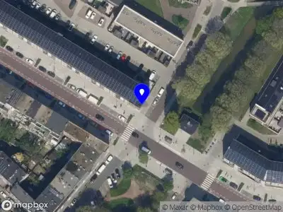 Ambulance met grote spoed naar de Buys Ballotsingel in Schiedam