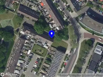 Ambulance met grote spoed naar de Stadspolderring in Dordrecht