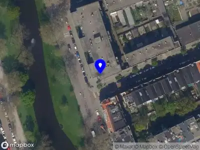 Ambulance met grote spoed naar de Heemraadssingel in Rotterdam