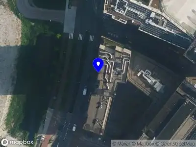 Brandweer met gepaste spoed naar de Elzenhagensingel in Amsterdam