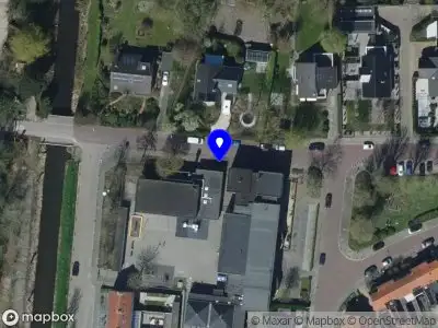 Ambulance met grote spoed naar de Molenlaan in Sommelsdijk