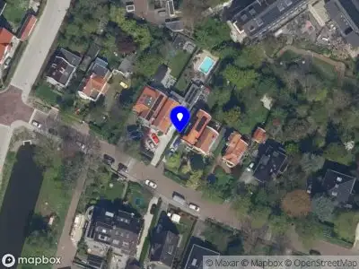 Ambulance met grote spoed naar de Rotterdamse Rijweg in Rotterdam