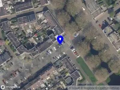 Ambulance met grote spoed naar de Maracas in Rotterdam